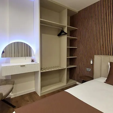 Deluxe Two-bedroom In
