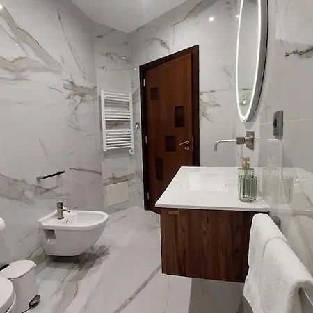 Deluxe Two-bedroom In