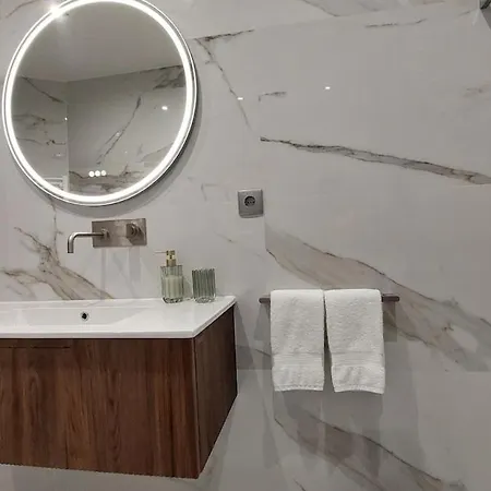 Apartamento Deluxe Two-bedroom In Fátima